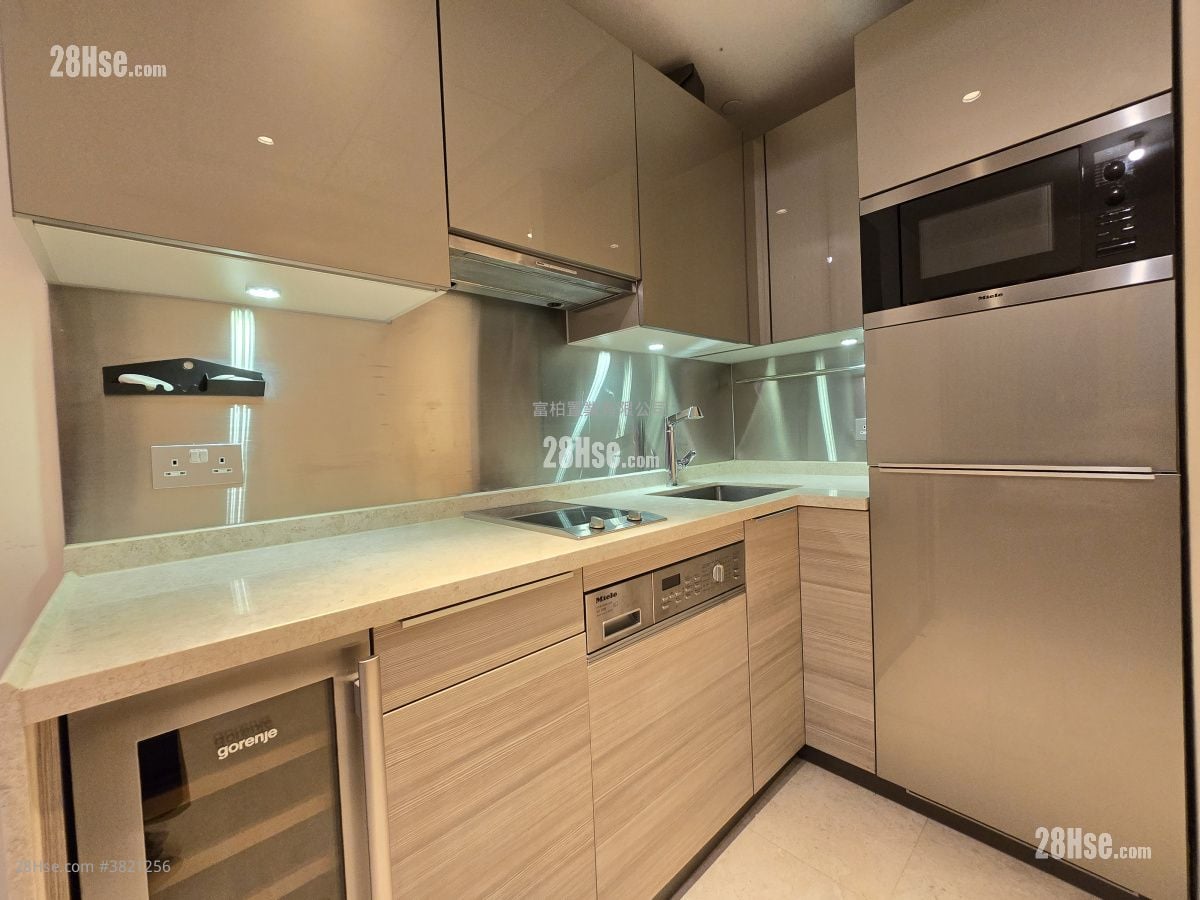 Cadogan Sell 1 Bedroom , 1 Bathroom 346 ft²