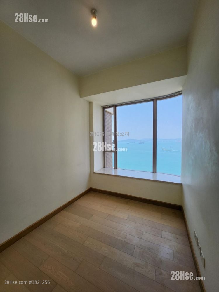 Cadogan Sell 1 Bedroom , 1 Bathroom 346 ft²