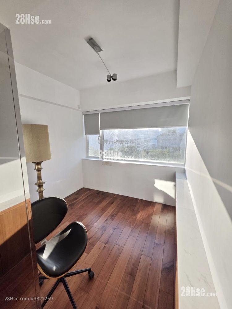 單幢樓房 租盤 3 房 , 2 浴室 684 平方呎