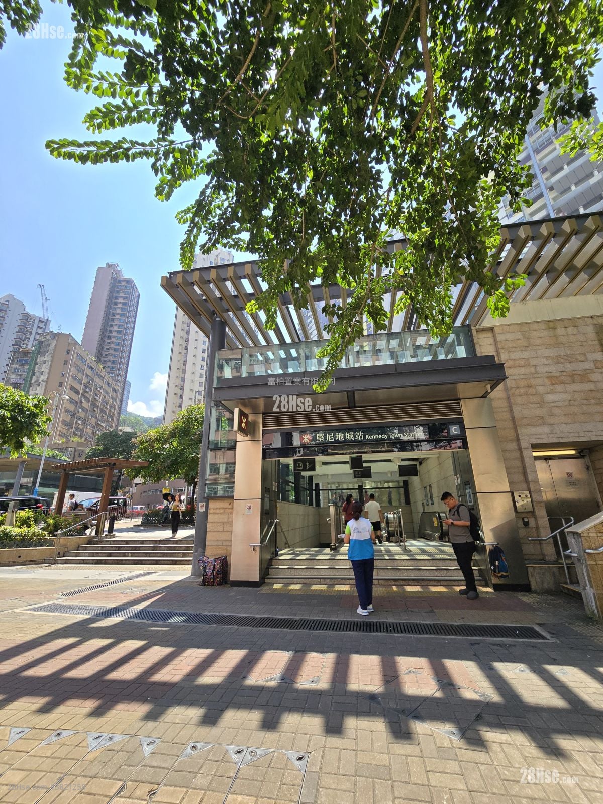 Cadogan Sell 1 Bedroom , 1 Bathroom 377 ft²