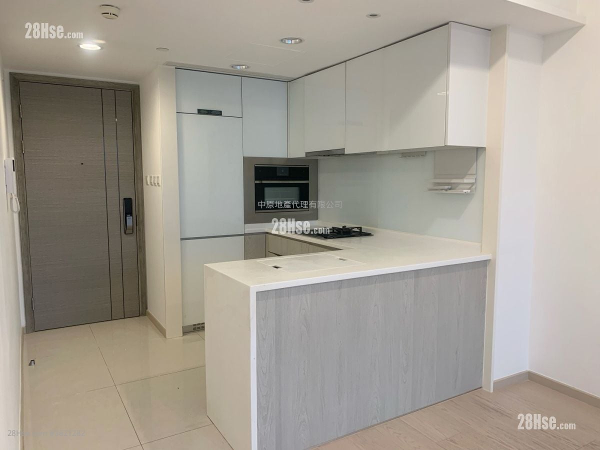 Sea To Sky Sell 2 Bedrooms , 1 Bathroom 470 ft²