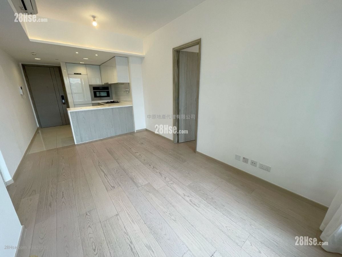 Sea To Sky Sell 2 Bedrooms , 1 Bathroom 470 ft²