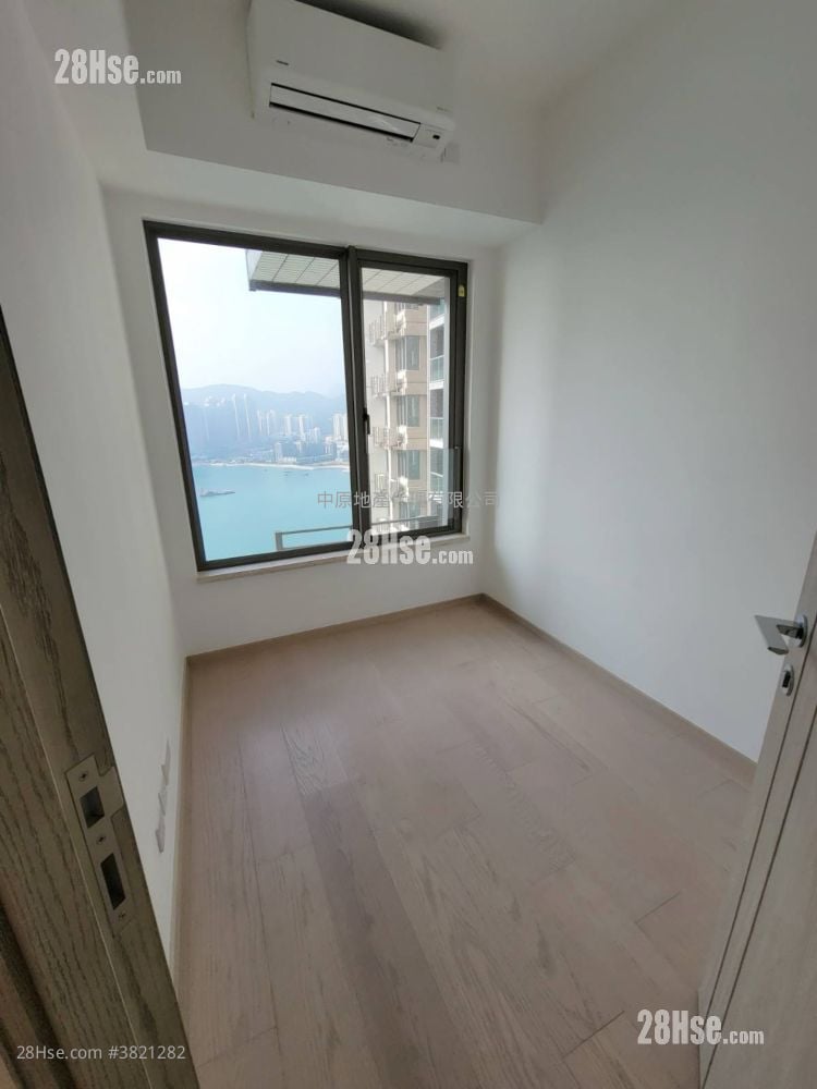 Sea To Sky Sell 2 Bedrooms , 1 Bathroom 470 ft²