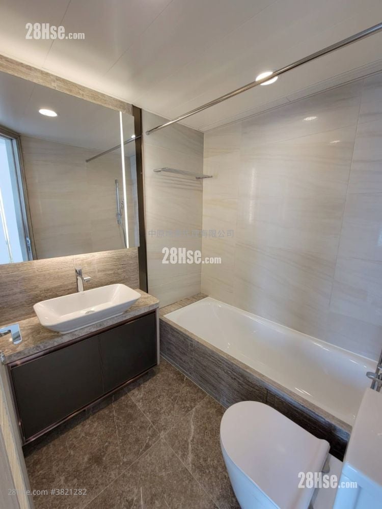 Sea To Sky Sell 2 Bedrooms , 1 Bathroom 470 ft²