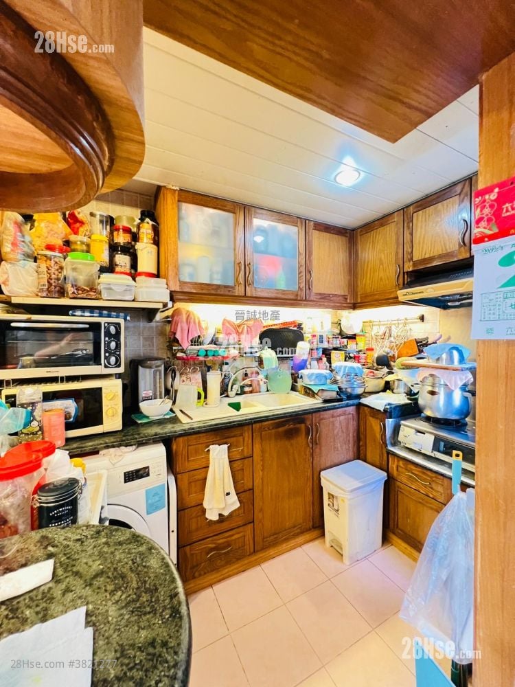 豪景花園 售盤 3 房 , 2 浴室 707 平方呎