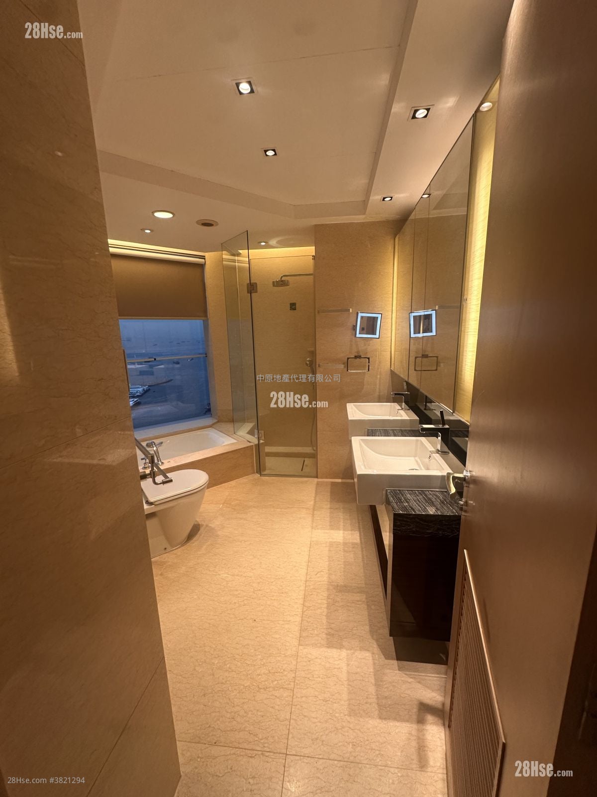 The Cullinan Sell 4 Bedrooms , 3 Bathrooms 1,391 ft²