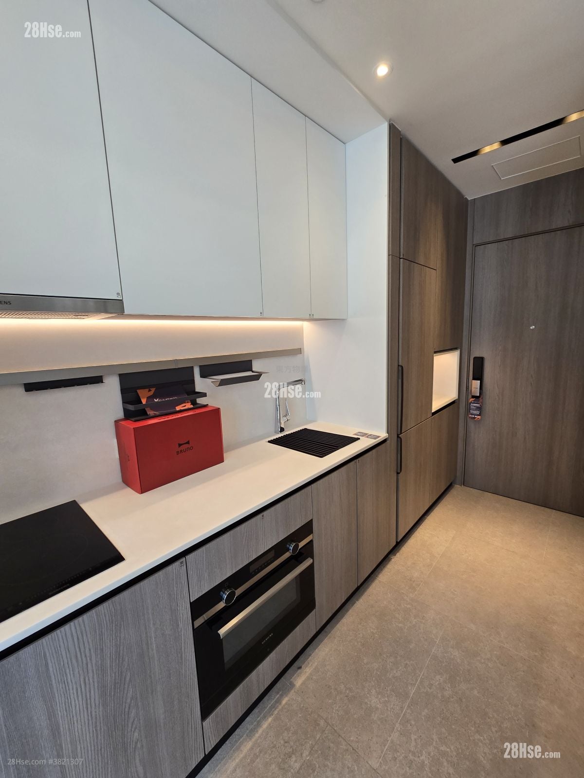 Kennedy 38 租盤 開放式間隔 , 1 浴室 265 平方呎