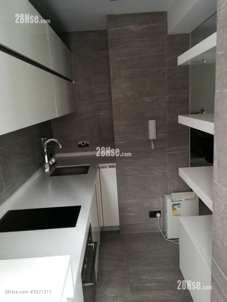 Elegance Tower Rental Studio , 1 Bathroom 374 ft²