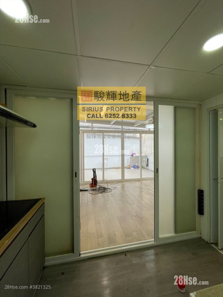Tak Lee Building Rental 207 ft²