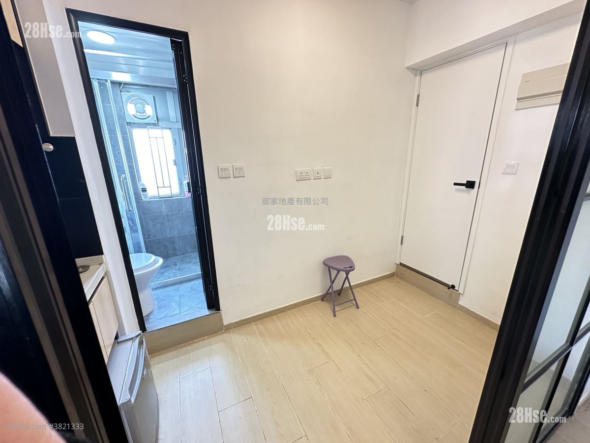 879 King’s Road Rental 1 Bedroom , 1 Bathroom 165 ft²