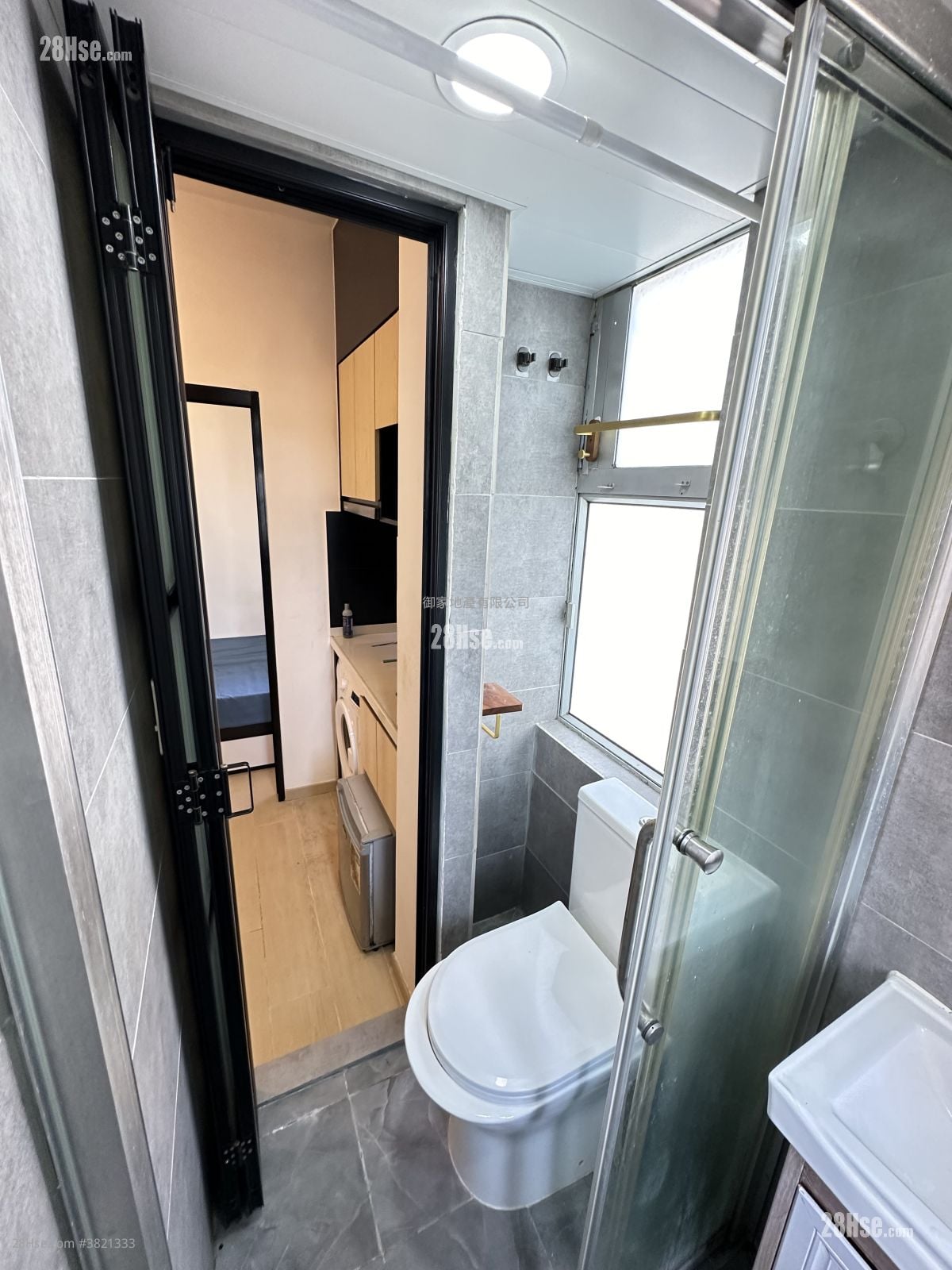 879 King’s Road Rental 1 Bedroom , 1 Bathroom 165 ft²