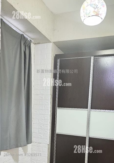 Hong Wah Mansion Sell 1 Bedroom , 1 Bathroom 325 ft²