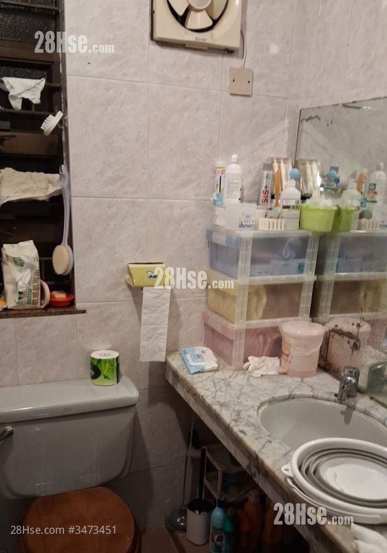 Village Rental 3 Bedrooms , 1 Bathroom 700 ft²