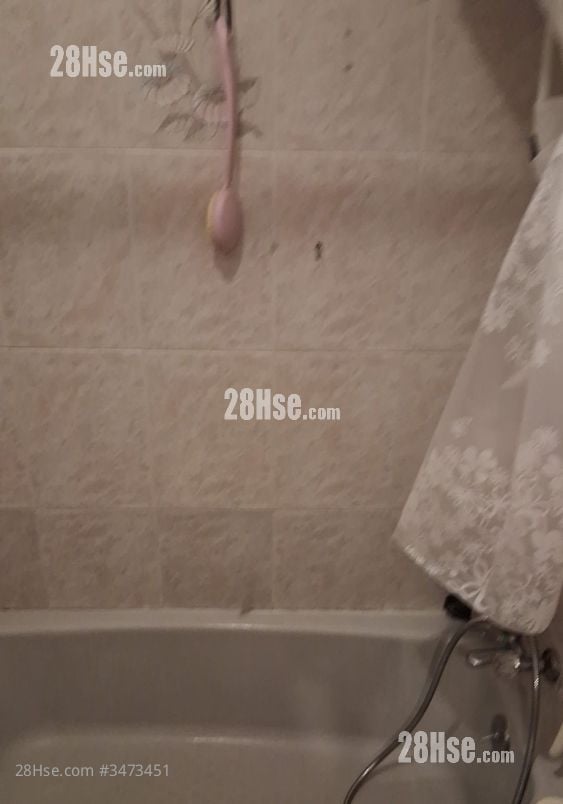 Village Rental 3 Bedrooms , 1 Bathroom 700 ft²