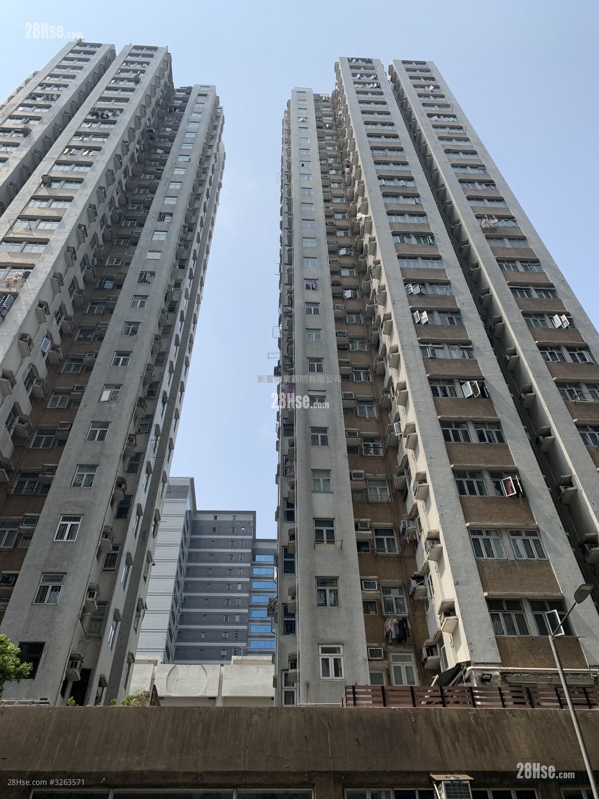 Hong Wah Mansion Sell 1 Bedroom , 1 Bathroom 325 ft²
