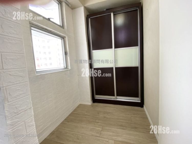 Hong Wah Mansion Sell 1 Bedroom , 1 Bathroom 325 ft²