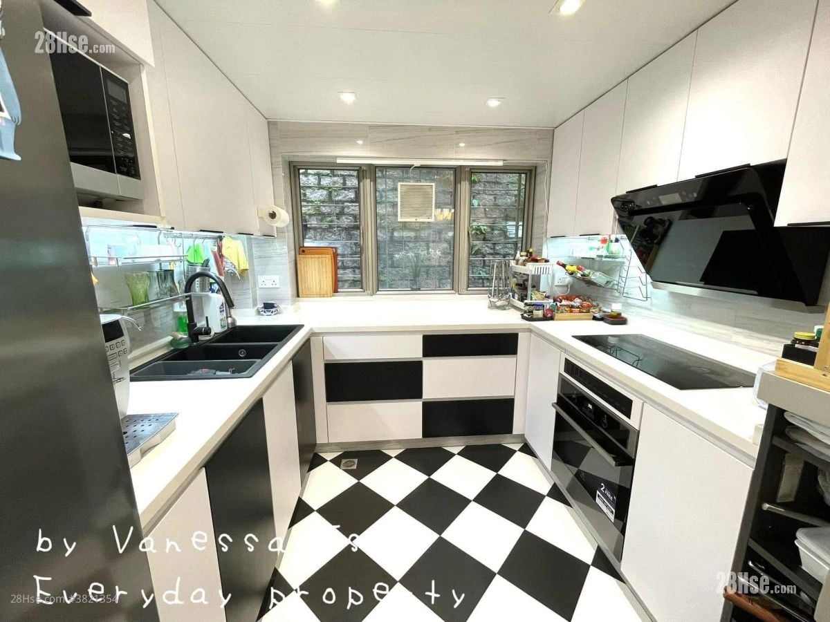 村屋 售盤 3 房 , 3 浴室 1,400 平方呎