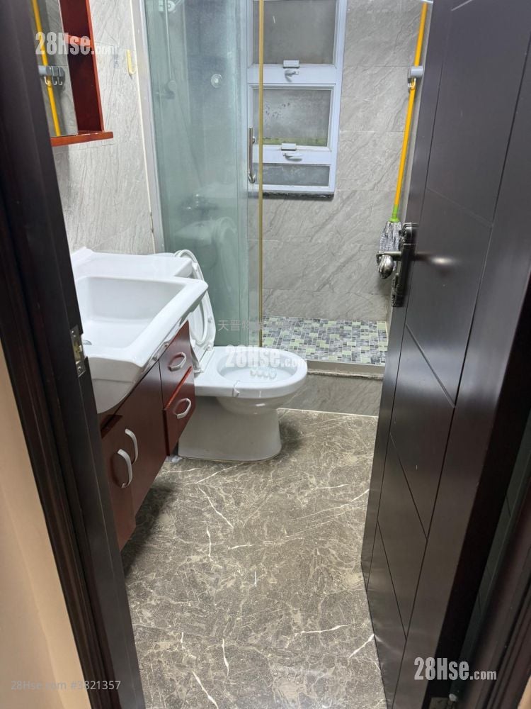 Yik Yin Building Sell 3 Bedrooms , 1 Bathroom 566 ft²