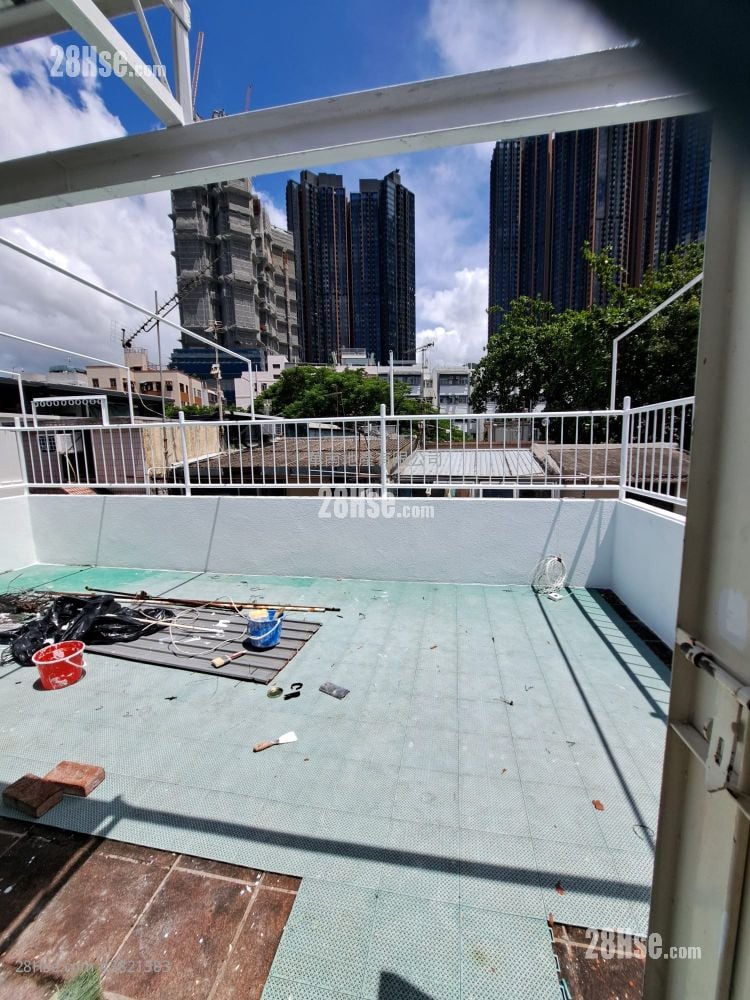 村屋 租盤 2 房 , 1 浴室