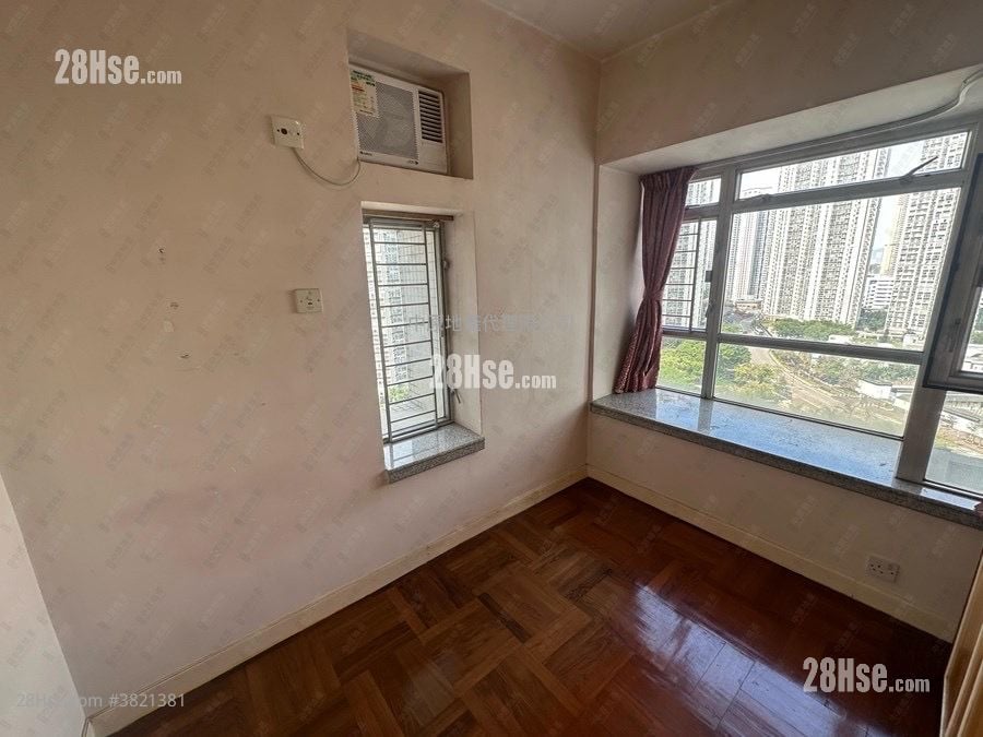 Kingswood Villas Sell 3 Bedrooms 635 ft²