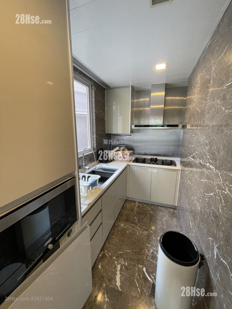 Avignon Sell 3 Bedrooms , 2 Bathrooms 698 ft²