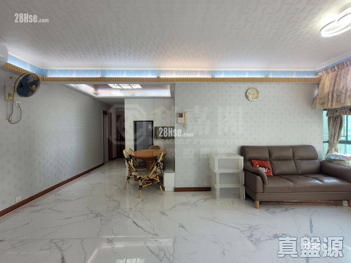 Tung Chung Crescent Sell 3 Bedrooms , 2 Bathrooms 803 ft²