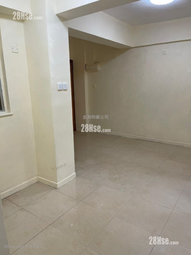 Lai To Building Sell 3 Bedrooms , 1 Bathroom 442 ft²