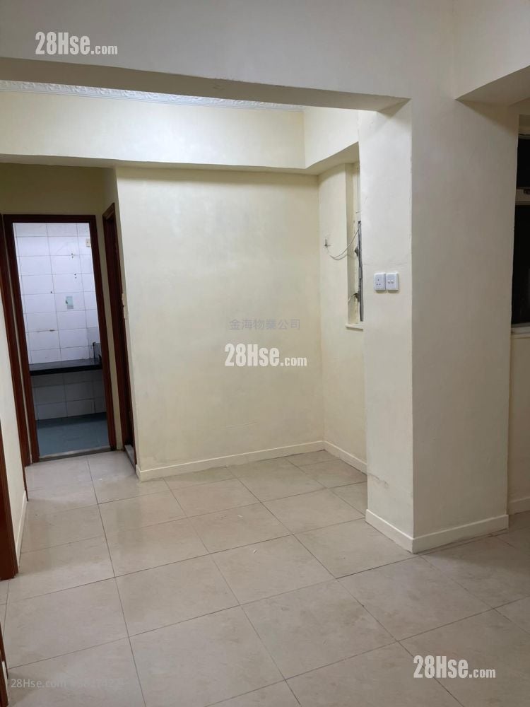 Lai To Building Sell 3 Bedrooms , 1 Bathroom 442 ft²