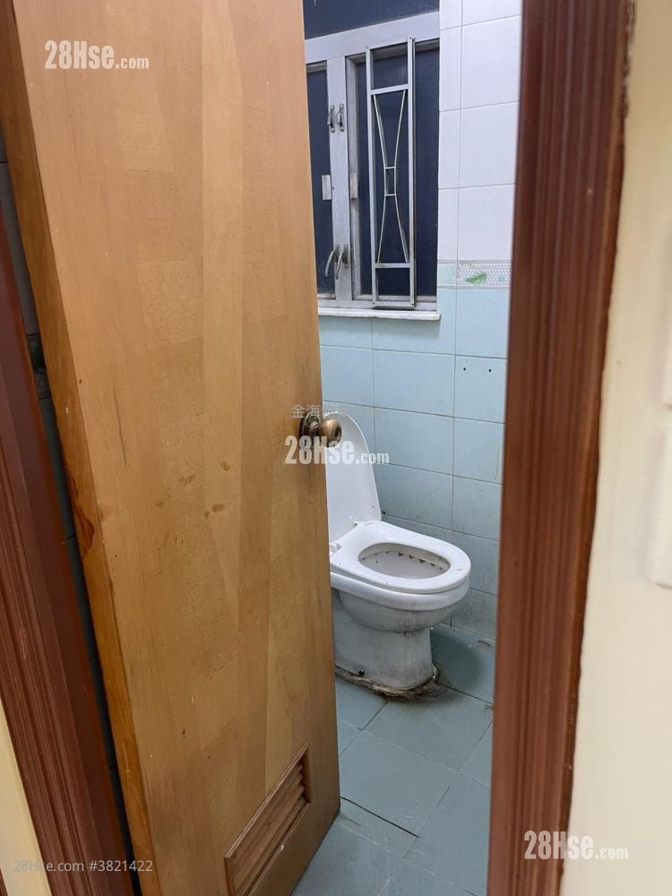 Lai To Building Sell 3 Bedrooms , 1 Bathroom 442 ft²