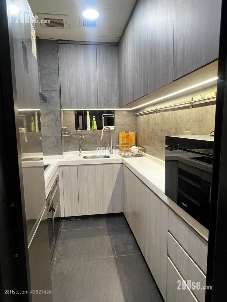 雲華大廈 租盤 4 房 , 2 浴室 657 平方呎