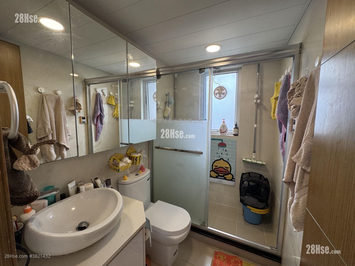 Banyan Garden Sell 2 Bedrooms , 1 Bathroom 455 ft²