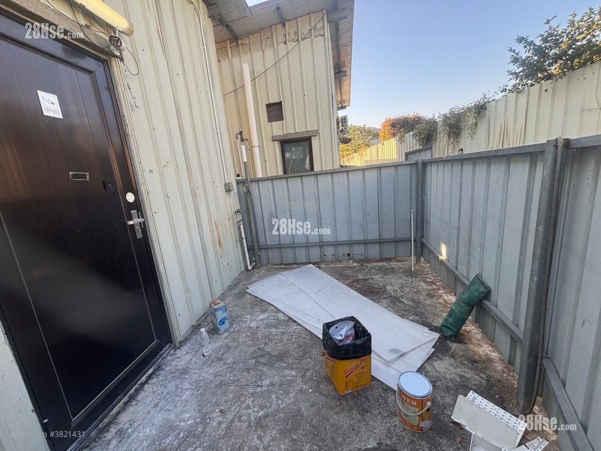 Village Rental Studio , 1 Bathroom 230 ft²