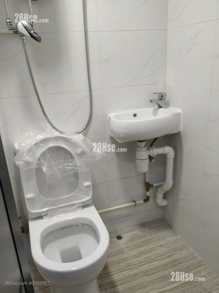 單幢樓房 租盤 開放式間隔 , 1 浴室 90 平方呎