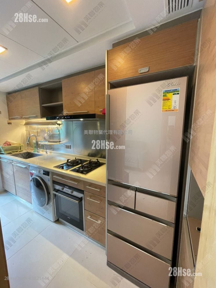 Aria Sell 3 Bedrooms , 2 Bathrooms 713 ft²