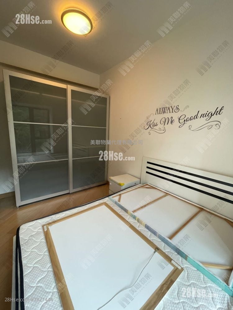 Aria Sell 3 Bedrooms , 2 Bathrooms 713 ft²