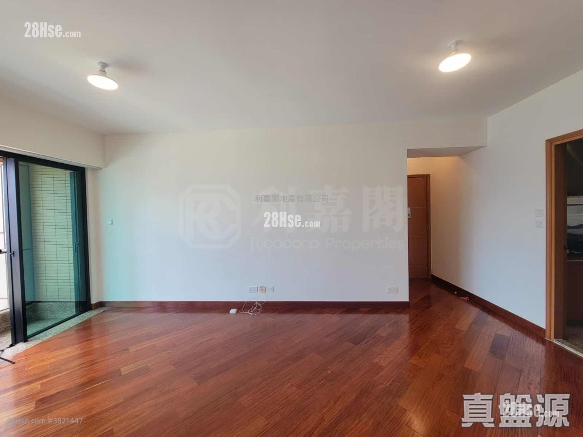 The Arch Sell 3 Bedrooms , 2 Bathrooms 846 ft²