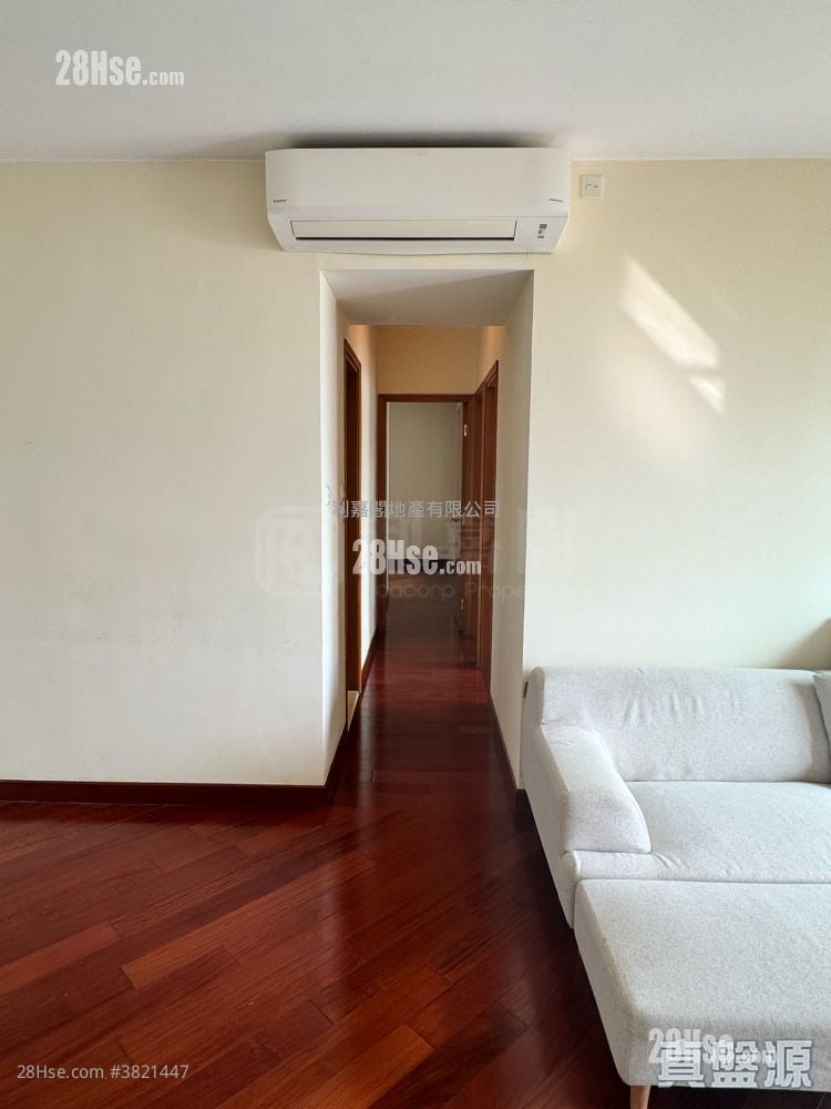 The Arch Sell 3 Bedrooms , 2 Bathrooms 846 ft²