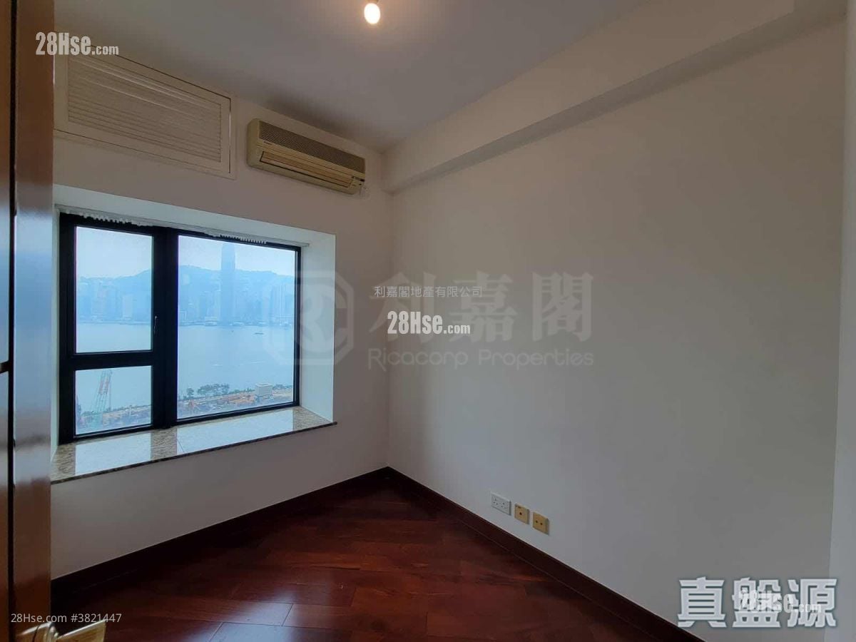 The Arch Sell 3 Bedrooms , 2 Bathrooms 846 ft²