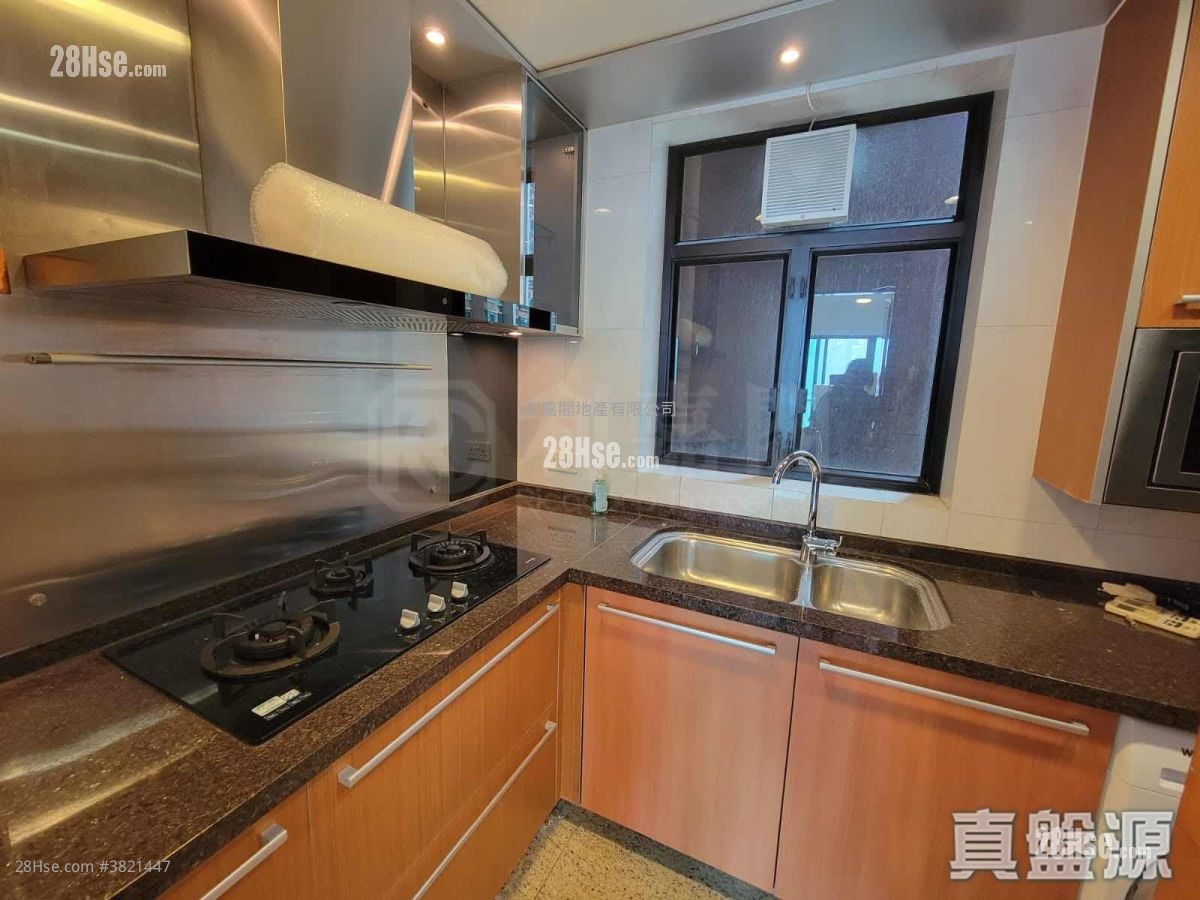 The Arch Sell 3 Bedrooms , 2 Bathrooms 846 ft²