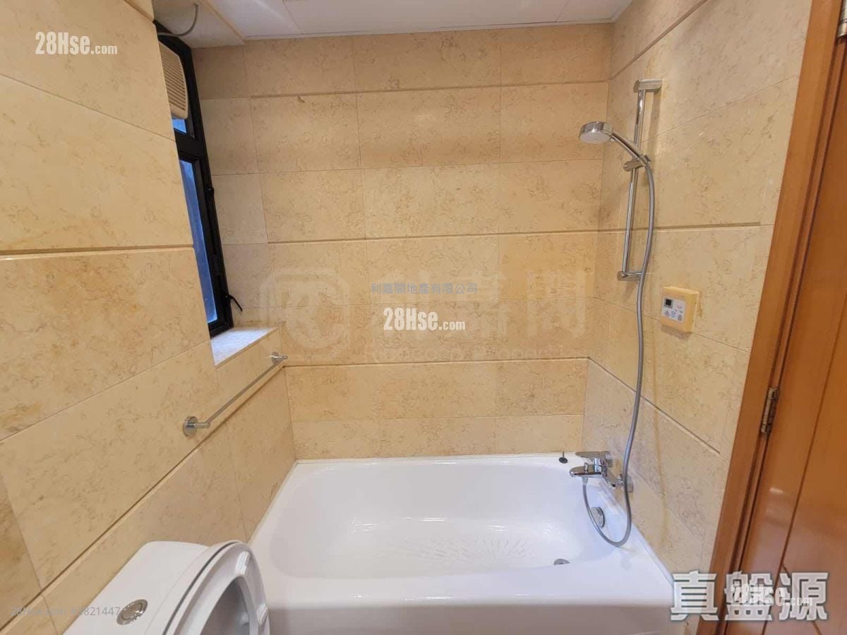 The Arch Sell 3 Bedrooms , 2 Bathrooms 846 ft²