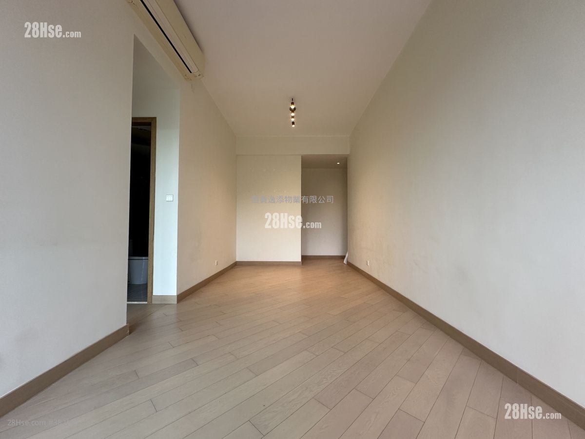 逸珑园 租盘 2 房 , 1 浴室 700 平方尺