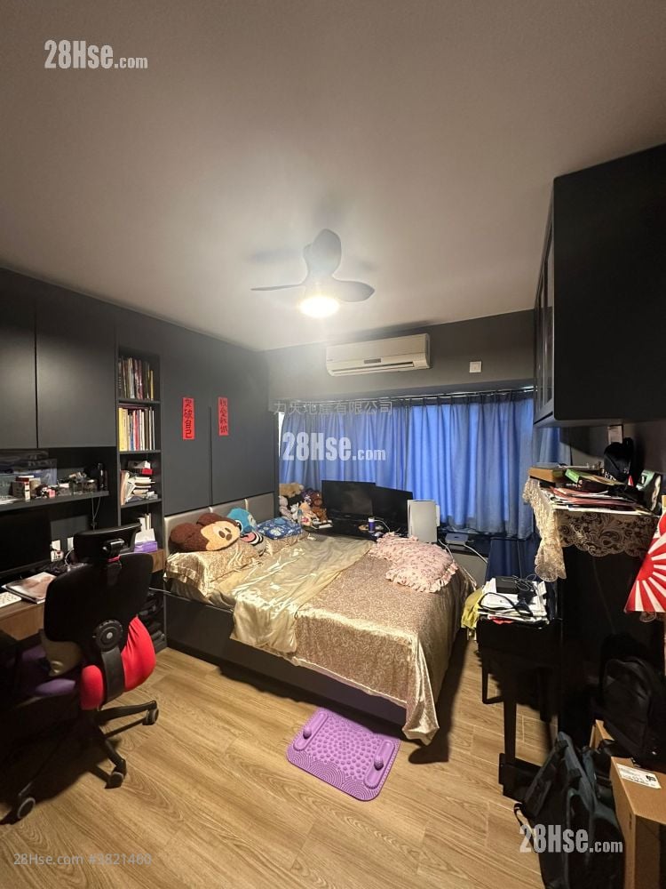 睡房 2: 富豪花园 售盘 4 房 , 2 浴室 1,093 平方尺