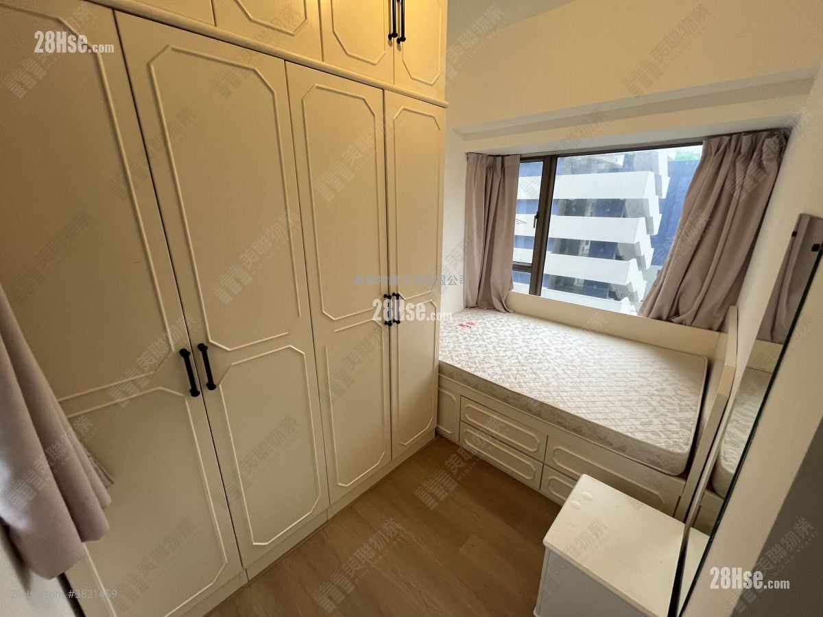 Residence 228 Sell 3 Bedrooms 543 ft²