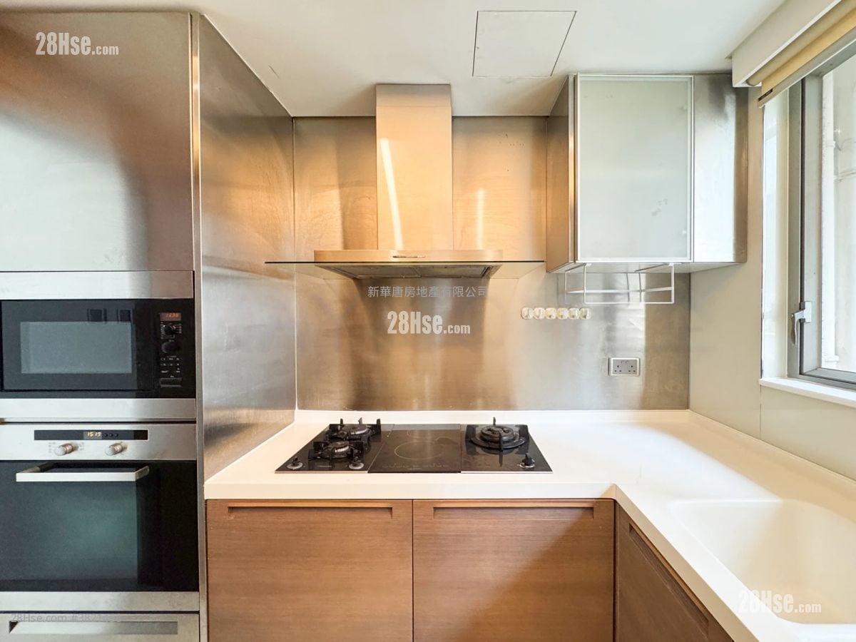 No. 31 Robinson Road Rental 3 Bedrooms , 2 Bathrooms 881 ft²