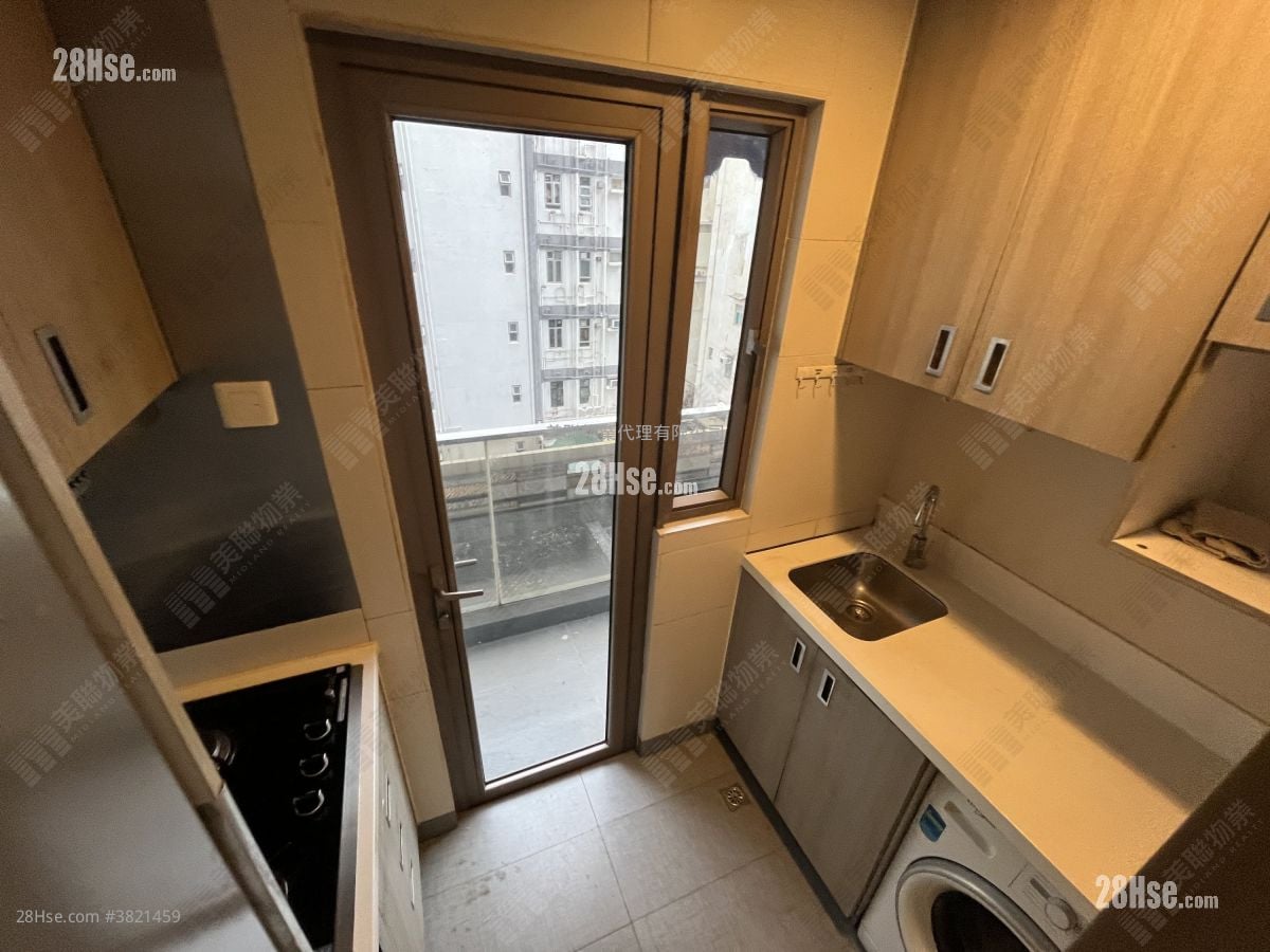 Residence 228 Sell 3 Bedrooms 543 ft²