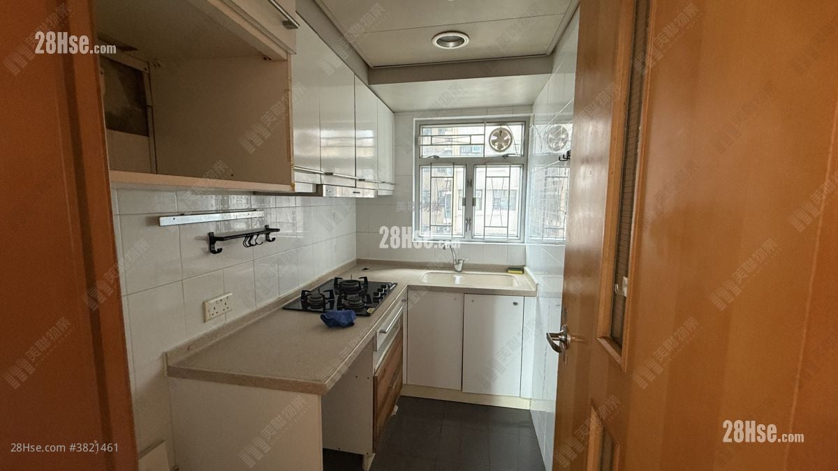 Merit Place Sell 2 Bedrooms , 1 Bathroom 420 ft²