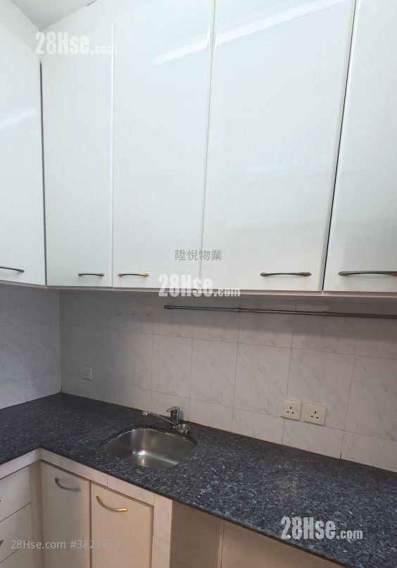 Carson Mansion Rental 2 Bedrooms , 1 Bathroom 450 ft²