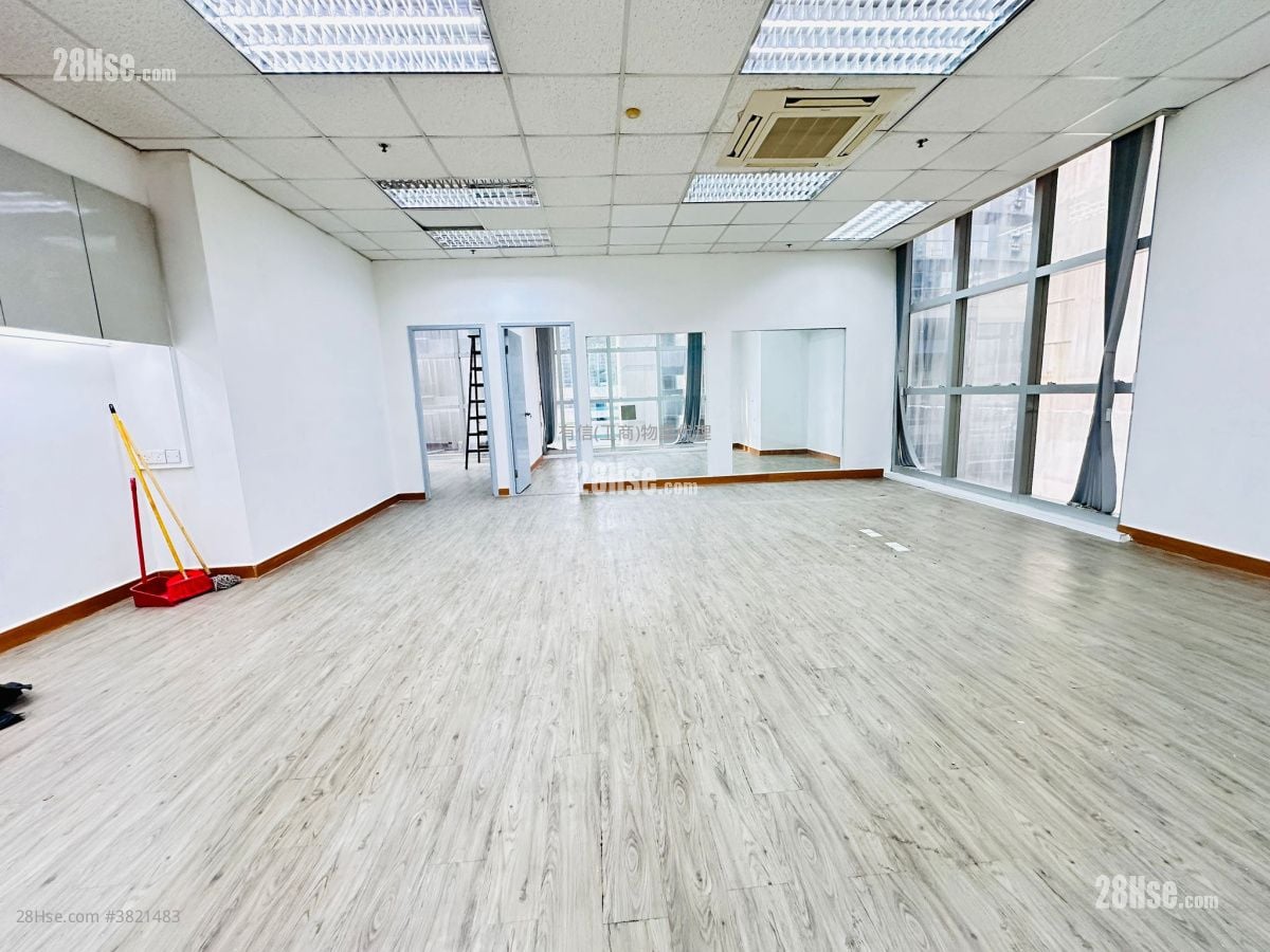 Charm Centre Rental 3 Bedrooms 1,133 ft²