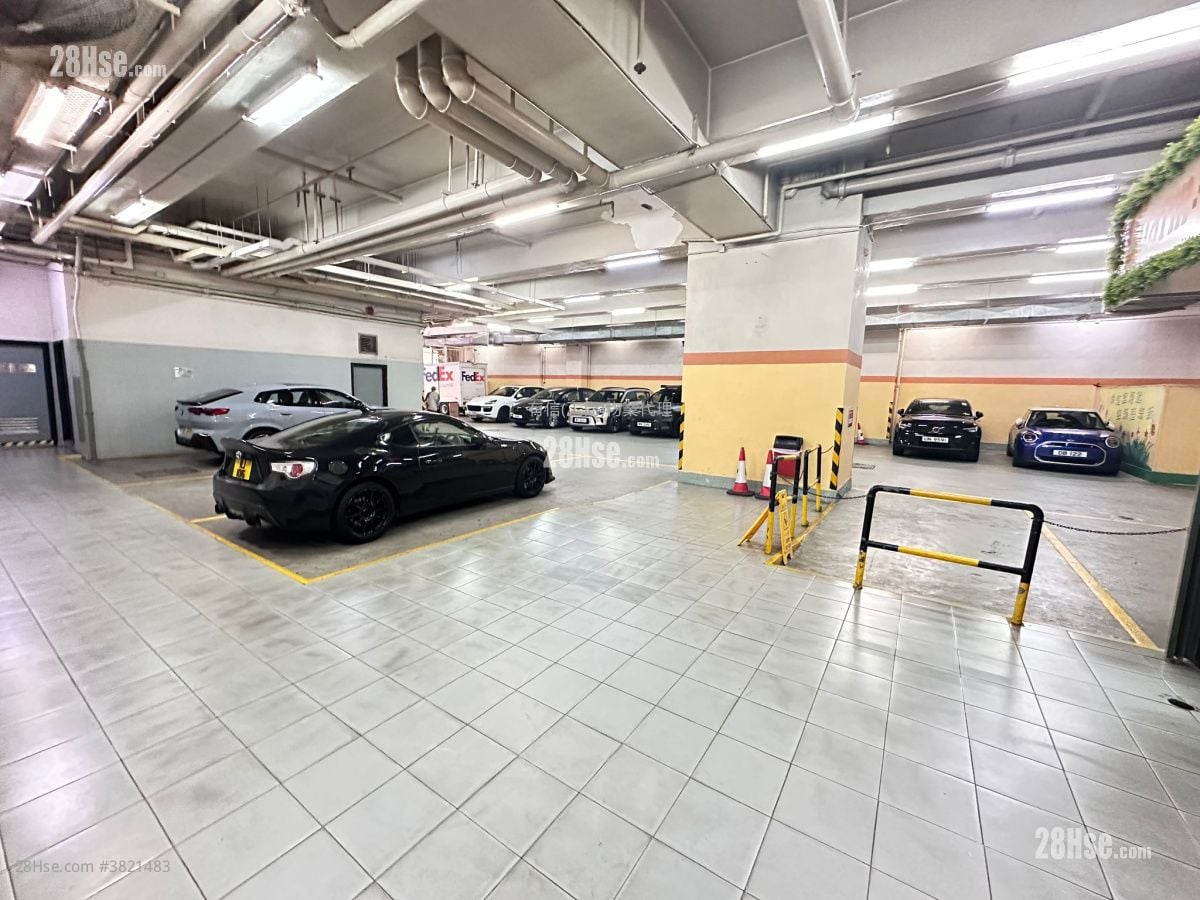 Charm Centre Rental 3 Bedrooms 1,133 ft²