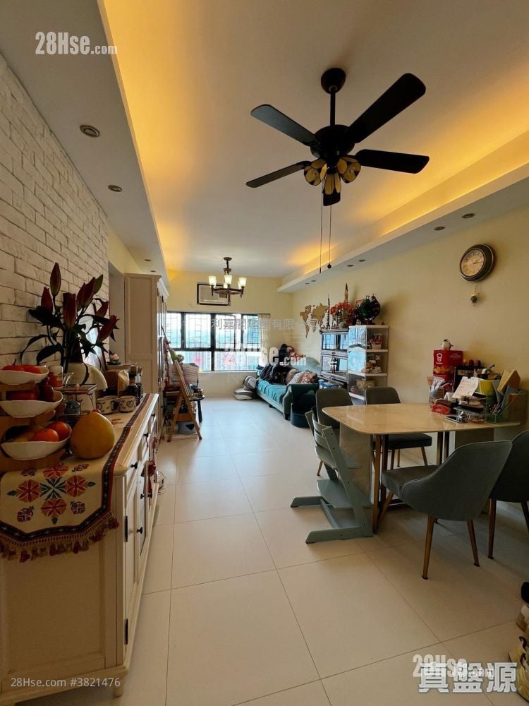 Villa Athena Sell 3 Bedrooms 875 ft²